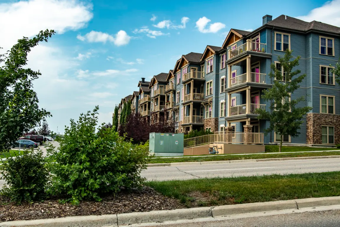 Homes in Cochrane Luxury